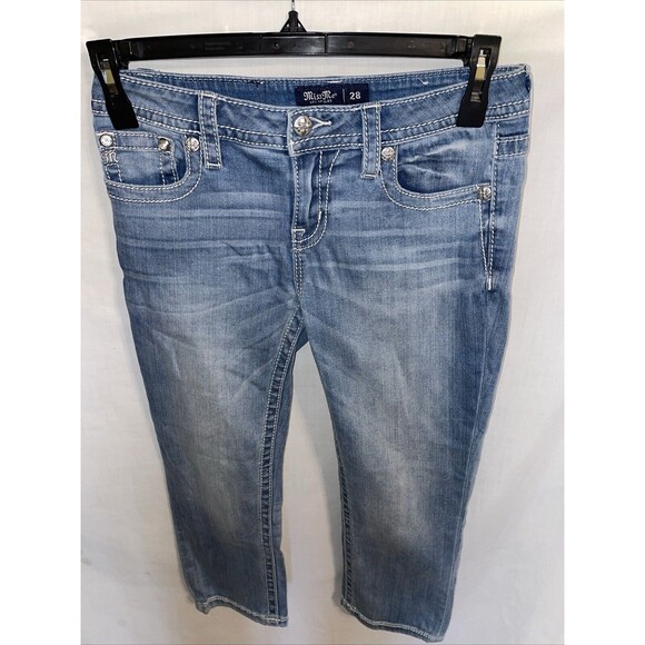 Miss Me Women’s Midrise Capris Size 28x22 Blue Rodeo Cowgirl Western City - Picture 1 of 12